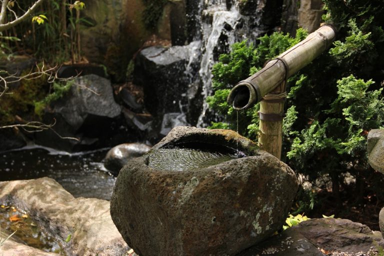 japanese-garden-water-feature-437289