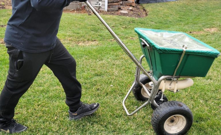 Lawn Spreader